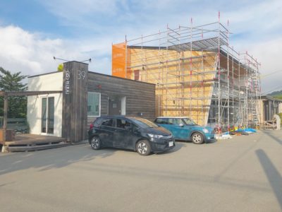 新社屋「HOUSE39」の塗装工事がスタート|山梨県の工務店